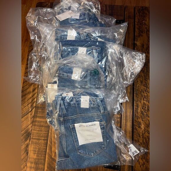 Good American Good Classic Raw Hem High Rise Jeans Blue940 - Picture 10 of 10